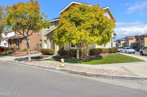 2111 Paseo Elegante, Oxnard, CA 93030-7374
