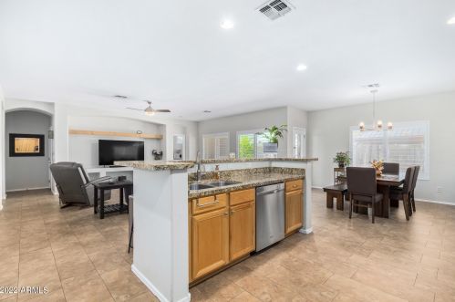 7810 15th Way, Phoenix AZ  85042-6734 exterior