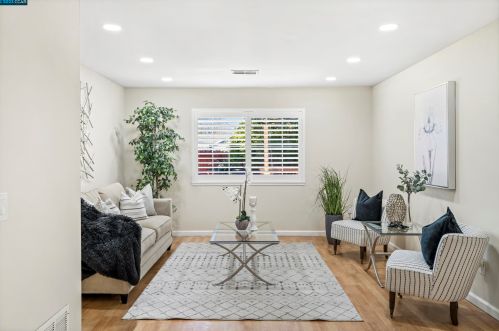 1650 Farm Bureau Rd, Concord CA  94519-1943 exterior