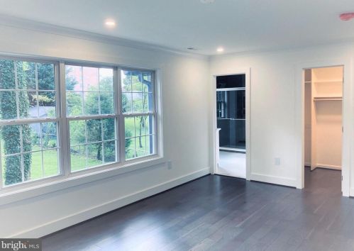 8010 Valley St, Silver Spring MD  20910-5243 exterior