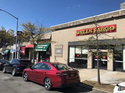 3901 Independence Ave, Bronx NY  10463-1204 exterior