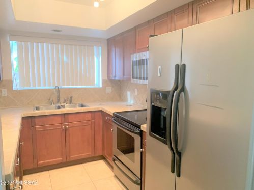 5771 Camino De La Noche, Tucson AZ  85718-4422 exterior