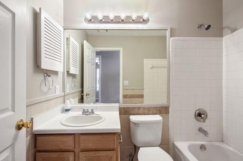 305 Emerald Grn Ct, Atlanta GA 30349-8423 exterior