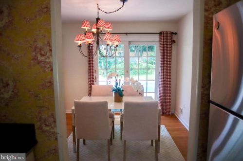 7641 Miller Fall Rd, Rockville MD 20855-1165 exterior