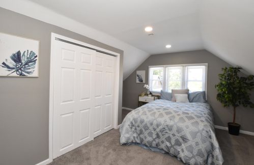 2554 Hubbard St, Milwaukee WI  53212-2845 exterior