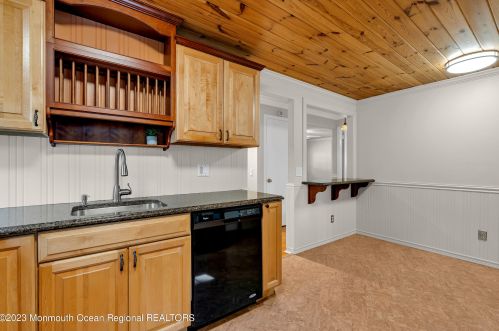 1502 River Ave, Point Pleasant Beach NJ 08742-4366 exterior