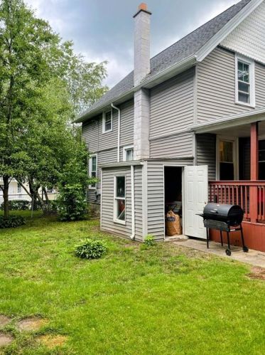 359 Carrington Ave, Woonsocket RI  02895-4622 exterior