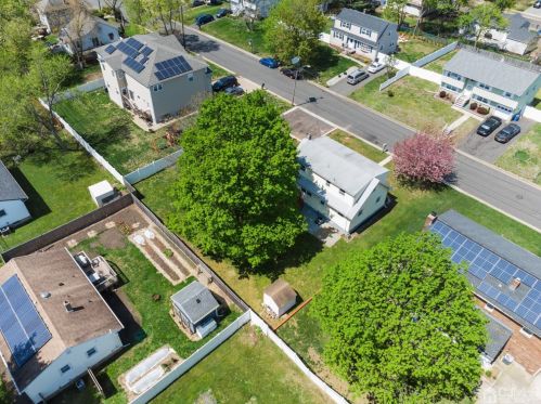 147 Fisher Ave, Piscataway NJ  08854-4830 exterior