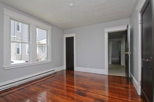 229 College St, Springfield MA 01109-4404 exterior