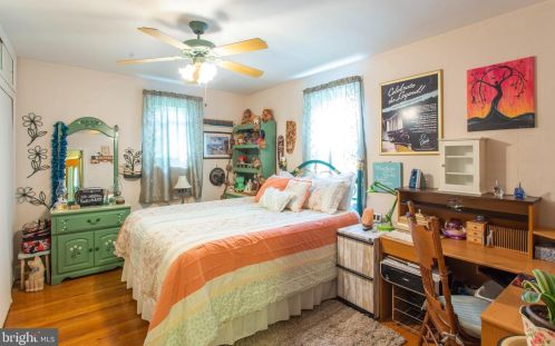 540 Riv Dr, Camden NJ 08110-2918 exterior