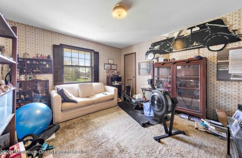 298 Elton Adelphia Rd, East Freehold NJ 07728-8022 exterior