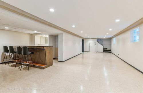 5411 Nottingham Ave, Chicago IL 60638-3109 exterior