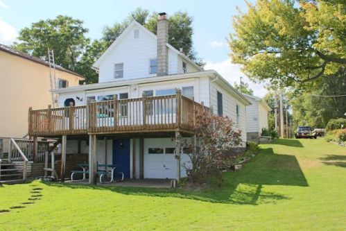 6082 Columbia St, Haslett, MI 48840-8224