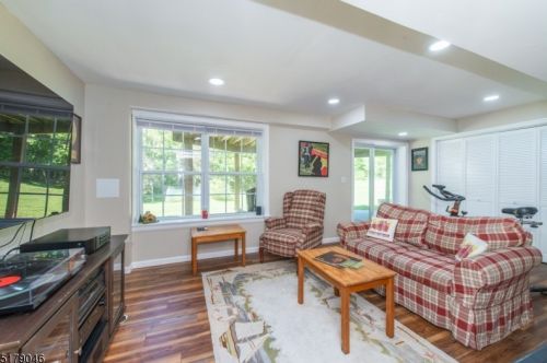 5 Cliffside Way, Andover NJ  07821-5042 exterior