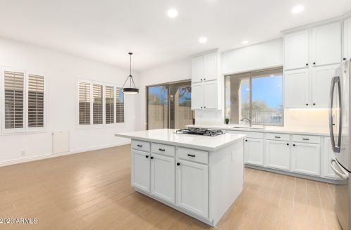 22037 55th St, Phoenix AZ  85054-7151 exterior