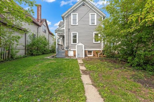 2358 Holton St, Milwaukee WI  53212-3356 exterior