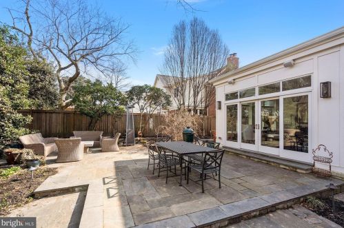 1401 21 St, Arlington VA 22202-1508 exterior