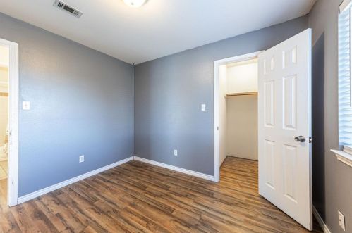 4719 Castleman Dr, Austin TX 78725-1720 exterior