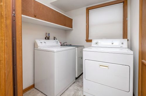 10204 Burleigh St, Milwaukee WI  53222-3304 exterior