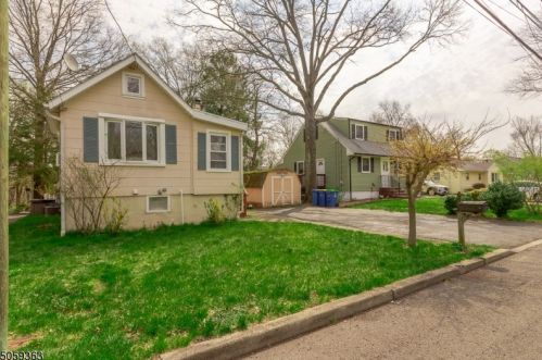 125 Chestnut St, Bridgewater NJ  08807-2724 exterior