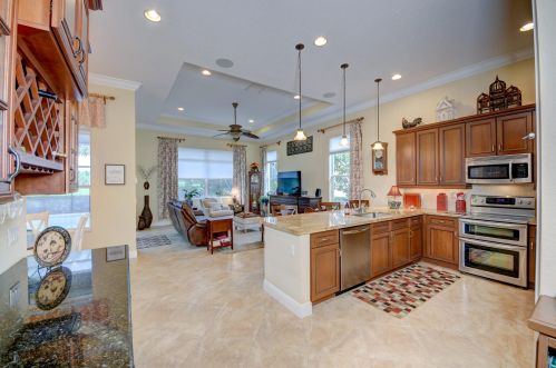 9800 Nuova Way, Fort Pierce FL 34986-2825 exterior