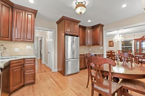 72 Douglas Pl, Mount Vernon NY 10552-1103 exterior