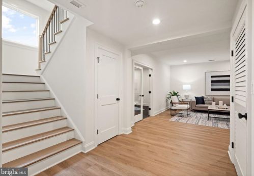 5543 10th St, Arlington VA  22205-2416 exterior