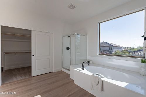 27002 23 Dr, Phoenix AZ 85085-4708 exterior