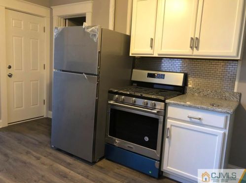 244 Hamilton St, New Brunswick NJ 08901-2206 exterior