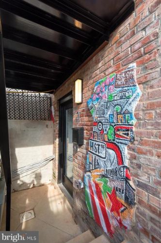 1423 Maryland Ave, Washington DC  20002-5036 exterior