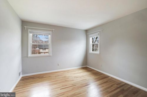 8428 Cherry Vly Ln, Alexandria VA 22309-2100 exterior