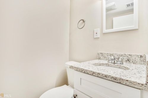 655 Lynn Cir, Atlanta GA  30311-2314 exterior