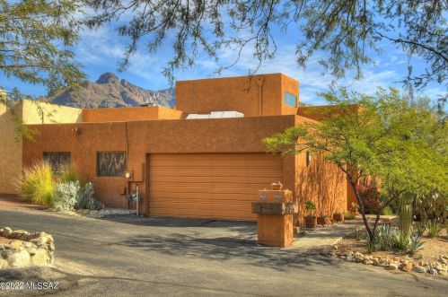 835 Placita Del Mirador, Tucson AZ 85718-1973 exterior