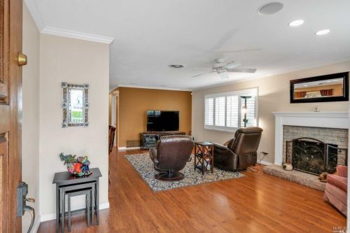 1547 Claycord Ave, Concord CA 94521-2216 exterior