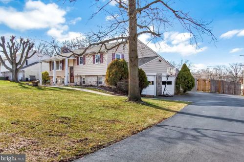 1243 Crestwood Dr, Pottstown PA 19464-2931 exterior