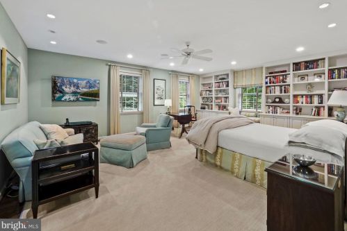 4212 48 Pl, Washington DC 20016-2338 exterior