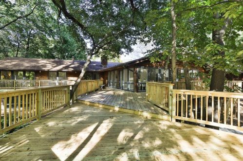 1245 Paloma Dr, Saint Louis MO  63131-1038 exterior