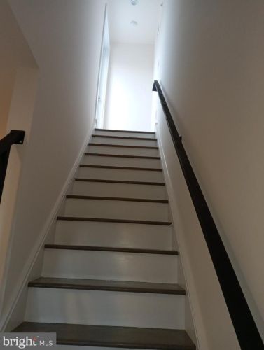 2127 9th St, Philadelphia PA  19122-1313 exterior