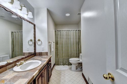 8388 Lake Dr, Lithonia GA  30039-5724 exterior