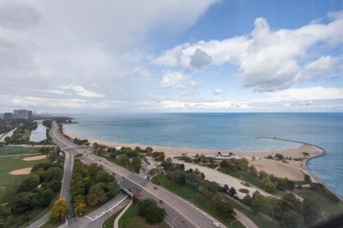 1550 Lake Shore Dr, Chicago IL  60610-1675 exterior