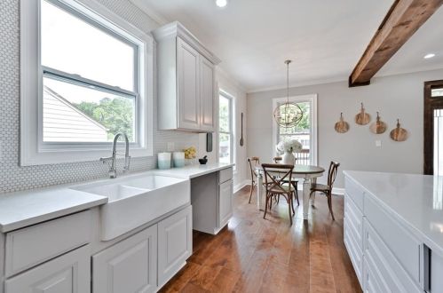 1477 Mercer Ave, Atlanta GA  30337-1515 exterior