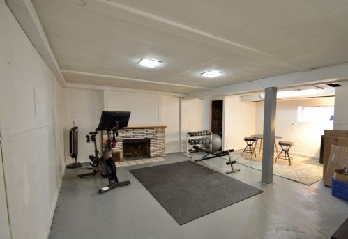 9600 Avers Ave, Chicago IL 60805-2944 exterior