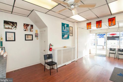 7316 Frankford Ave, Philadelphia PA 19135-3405 exterior