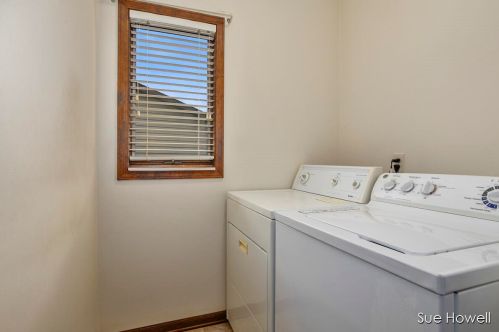 5887 Ln Casa Ct, Grand Rapids MI 49508-6295 exterior