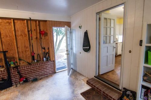 6688 Brandon Ml Rd, Atlanta GA 30328-2031 exterior