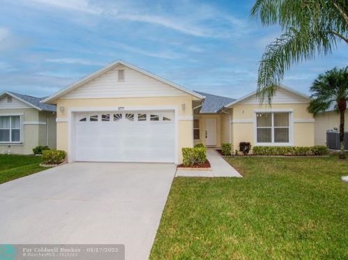 5777 Travelers Way, Fort Pierce FL 34982-4051 exterior