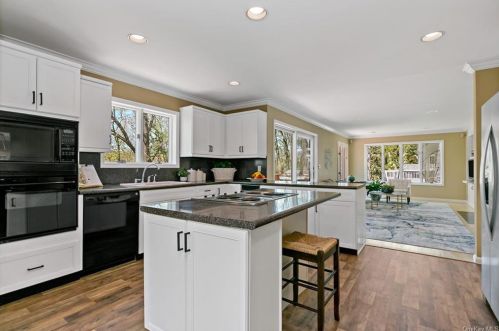 11 Lewiston Ct, Briarcliff NY 10510-2545 exterior