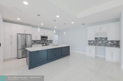 2470 Webster Ln, Fort Pierce FL 34953-5751 exterior