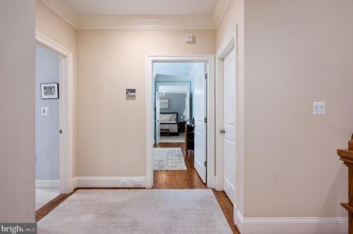 6421 Divine St, Mc Lean VA 22101-4702 exterior