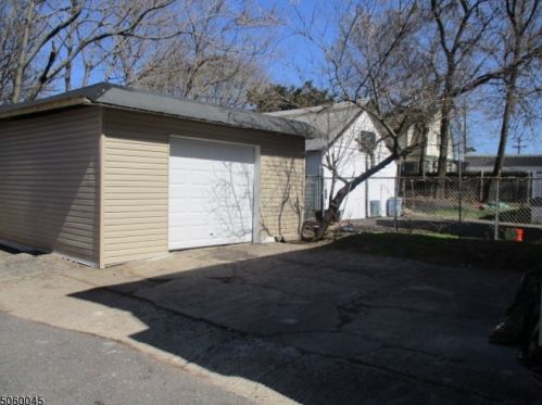 15 Paine Ave, Irvington NJ  07111-3902 exterior